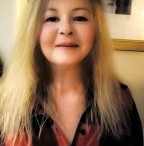 Meet your Posher, Debby